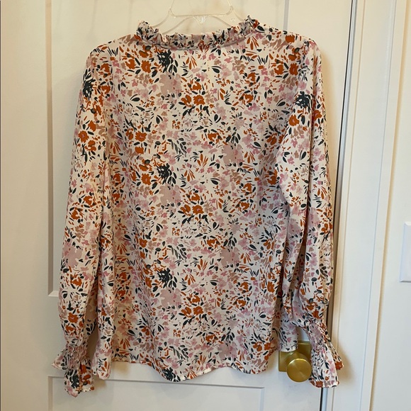 Floral Ruffle Blouse - Picture 6 of 8